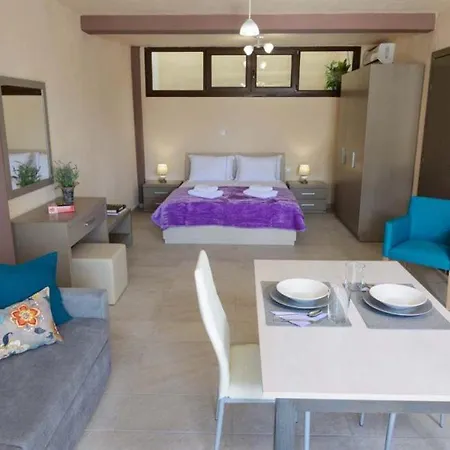 Apartment Nico E Marie & Maison, 70m To Beach, Toroni