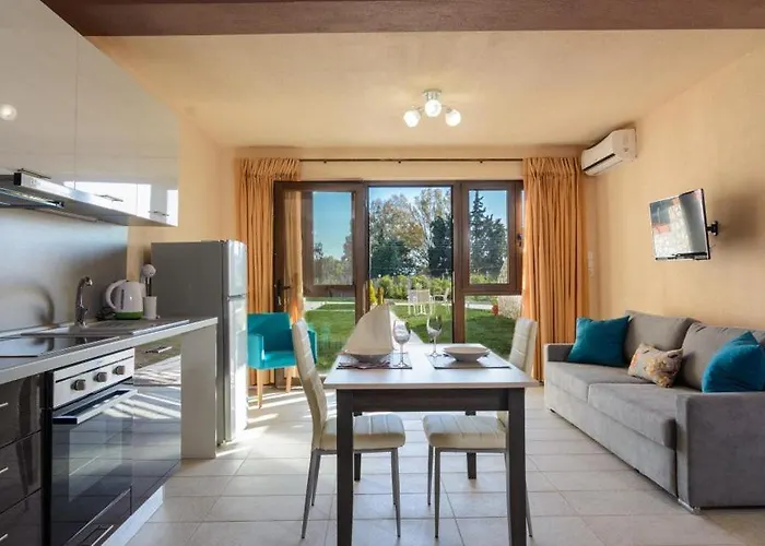 Nico E Marie & Maison, 70m To Beach, * Τορώνη